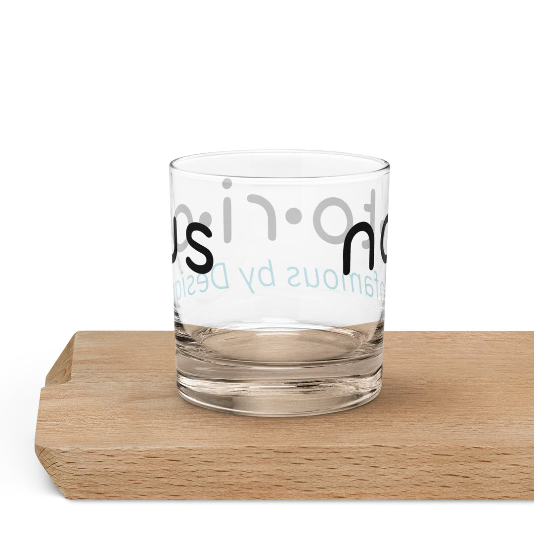 Notorious Tee Rocks glass